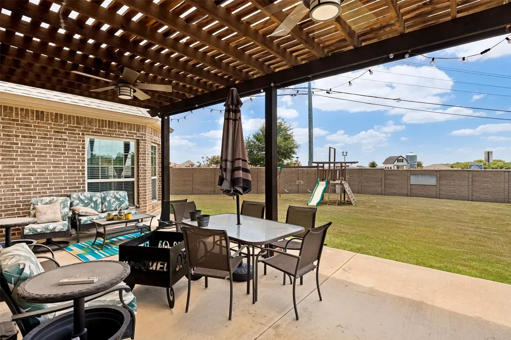 3022 Le Manns Street Midlothian TX 76065