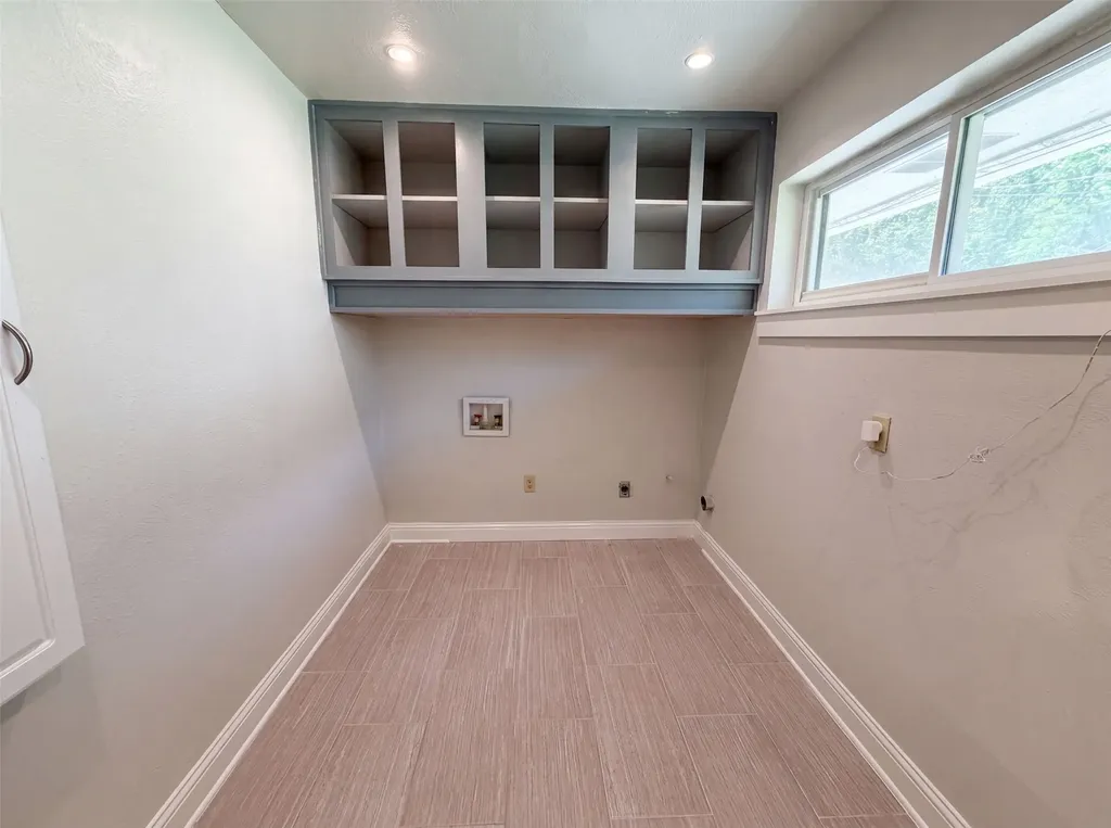 3423 Willow Crest Lane Dallas TX 75233