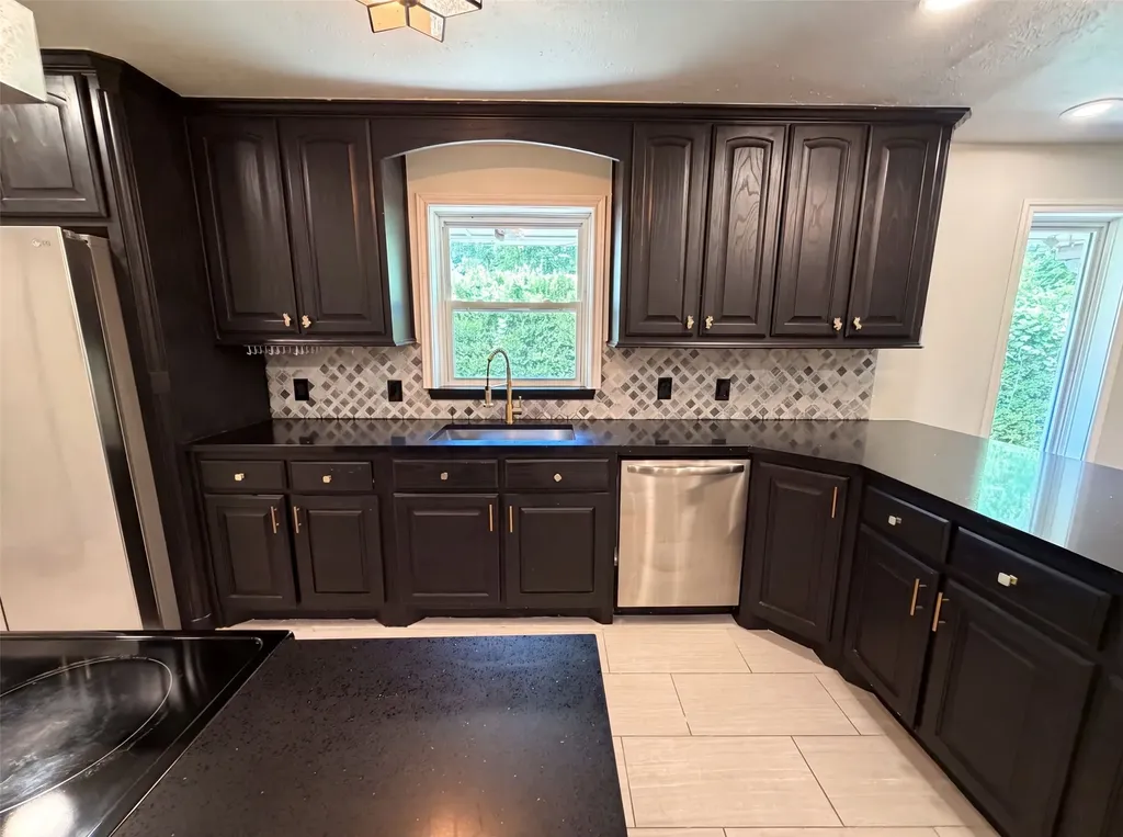 3423 Willow Crest Lane Dallas TX 75233