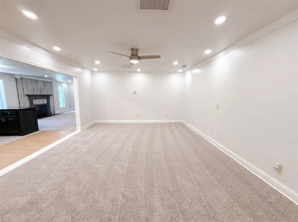 3423 Willow Crest Lane Dallas TX 75233
