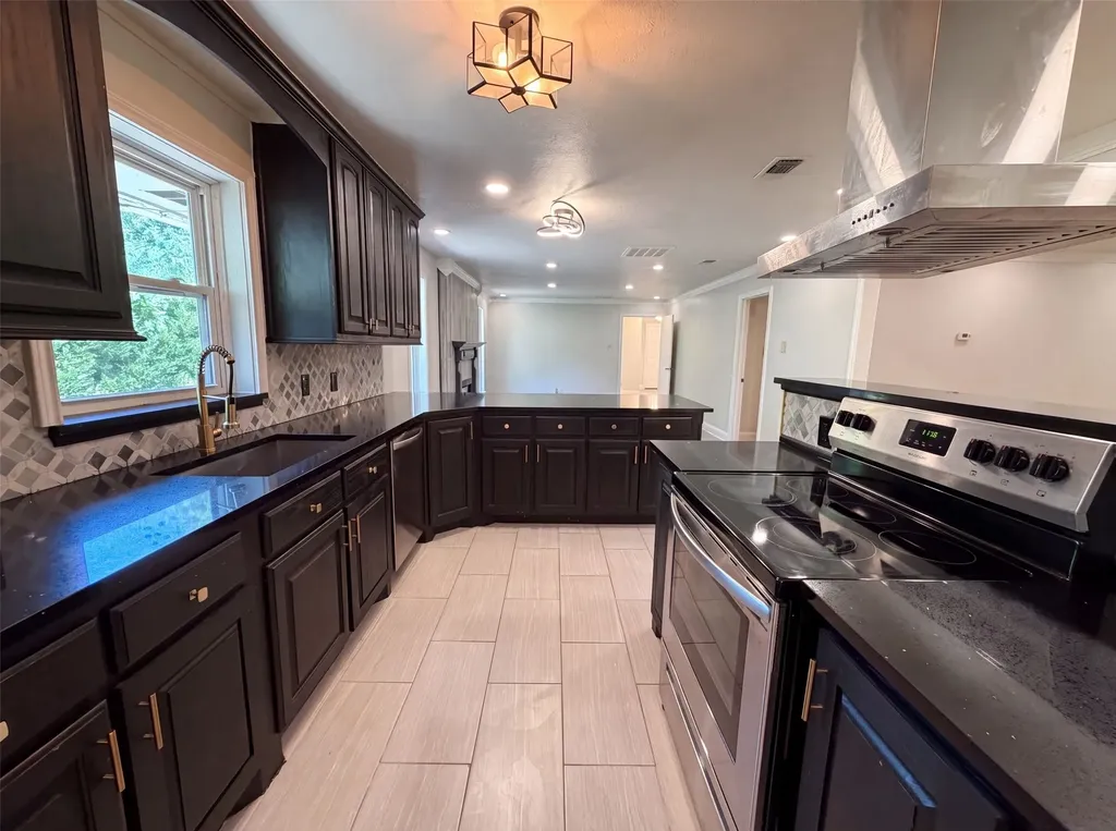 3423 Willow Crest Lane Dallas TX 75233