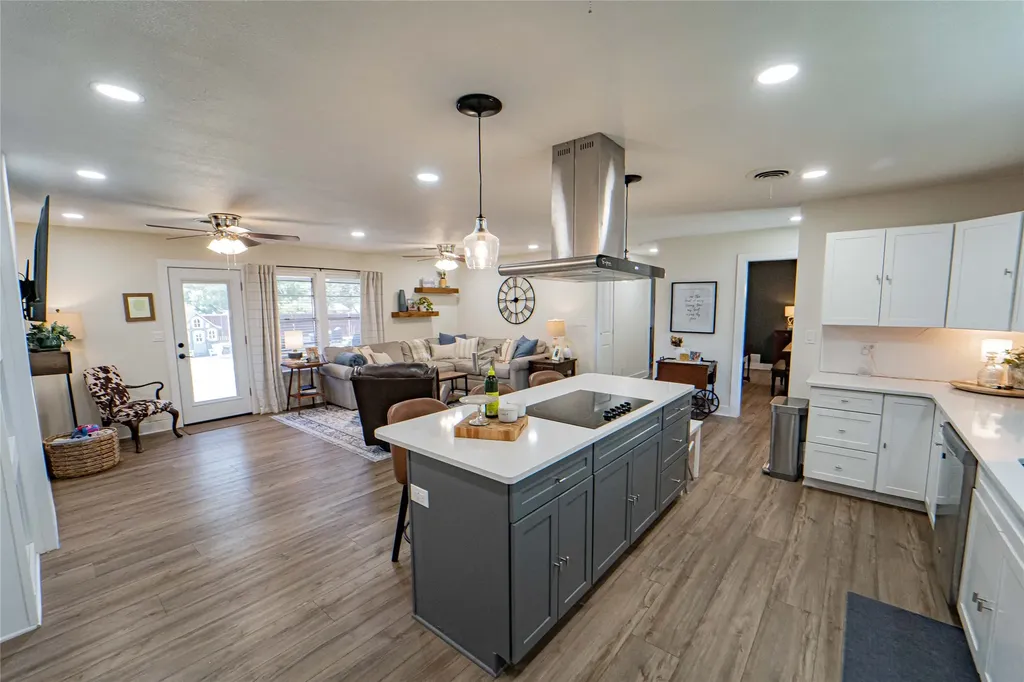 1400 Sycamore Street Breckenridge TX 76424