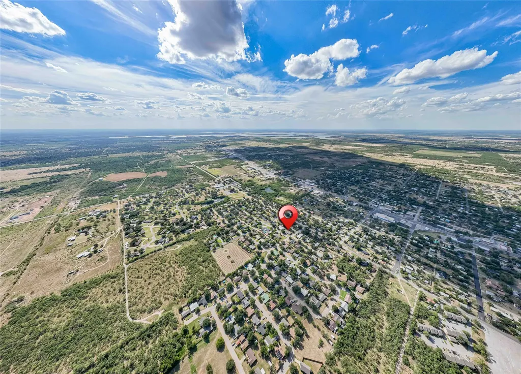 1400 Sycamore Street Breckenridge TX 76424