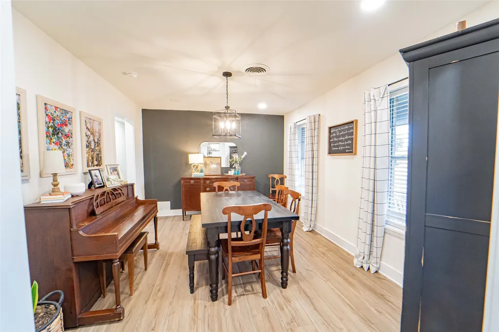 1400 Sycamore Street Breckenridge TX 76424