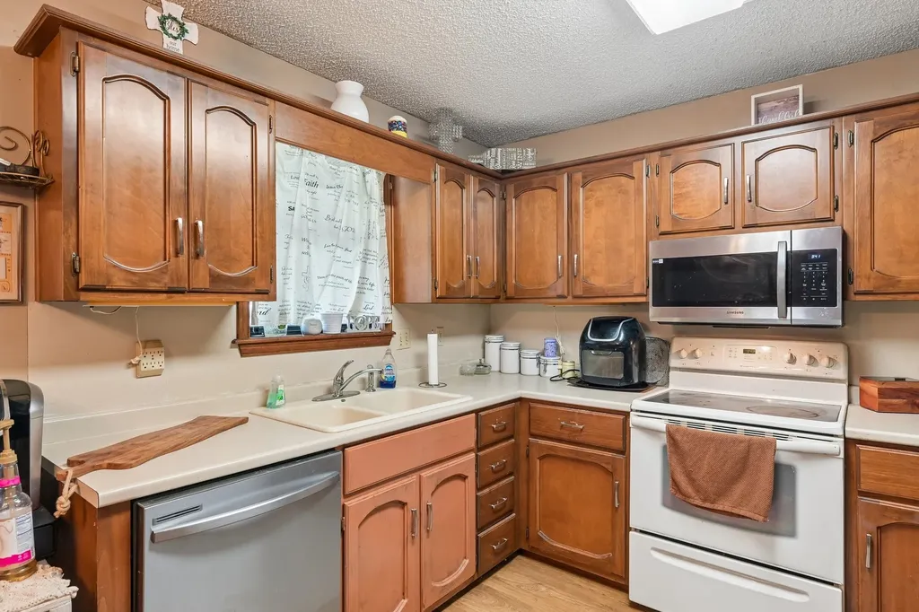 944 Moore Street S Sulphur Springs TX 75482