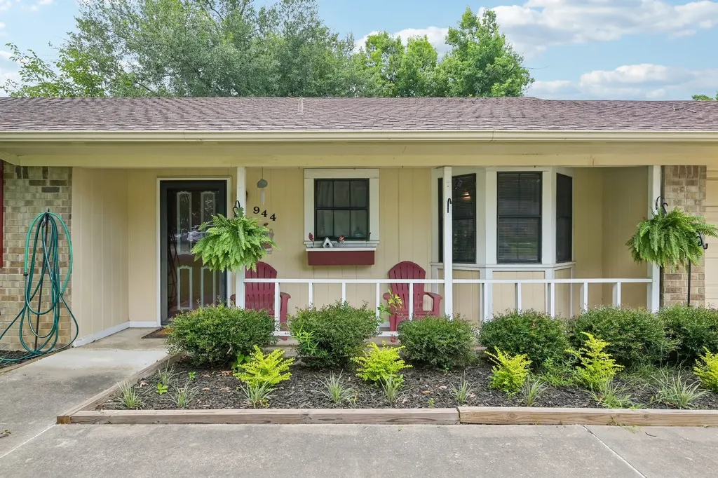 944 Moore Street S Sulphur Springs TX 75482