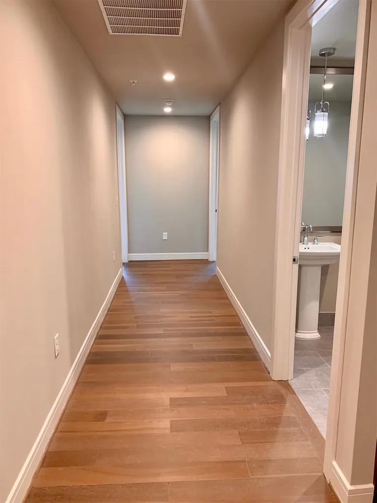 2323 N Akard Street Dallas TX 75201