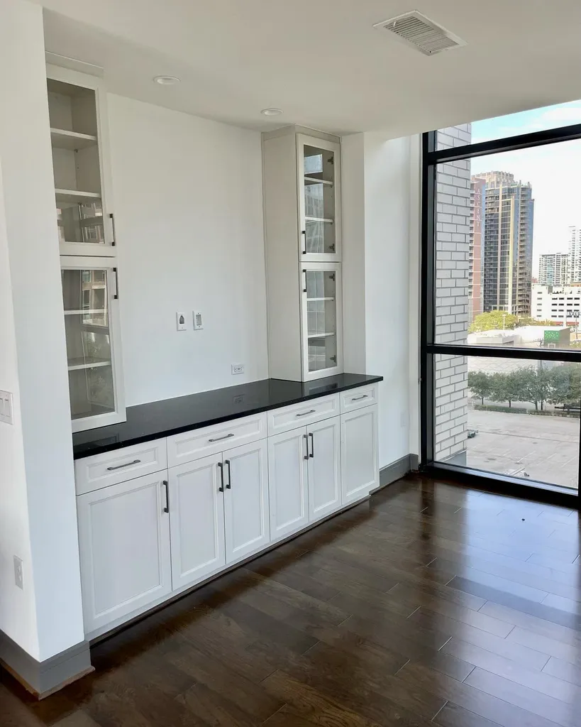 2323 N Akard Street Dallas TX 75201