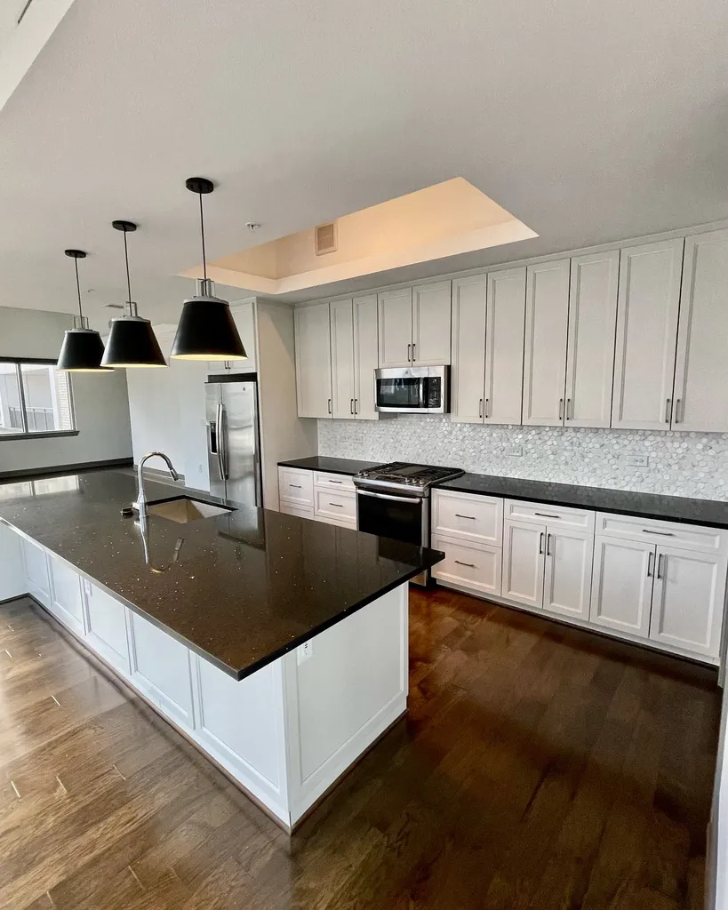 2323 N Akard Street Dallas TX 75201