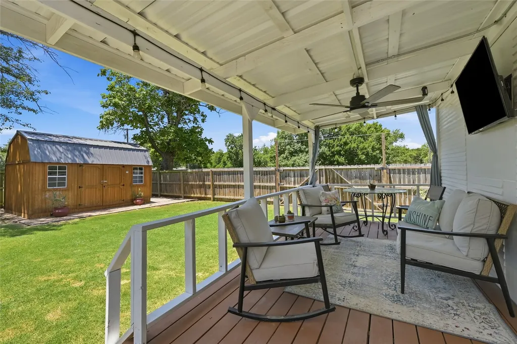 100 Buchanan Street Whitesboro TX 76273