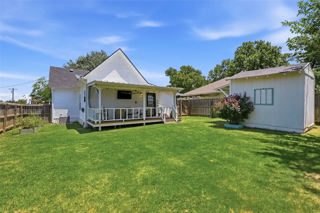 100 Buchanan Street Whitesboro TX 76273
