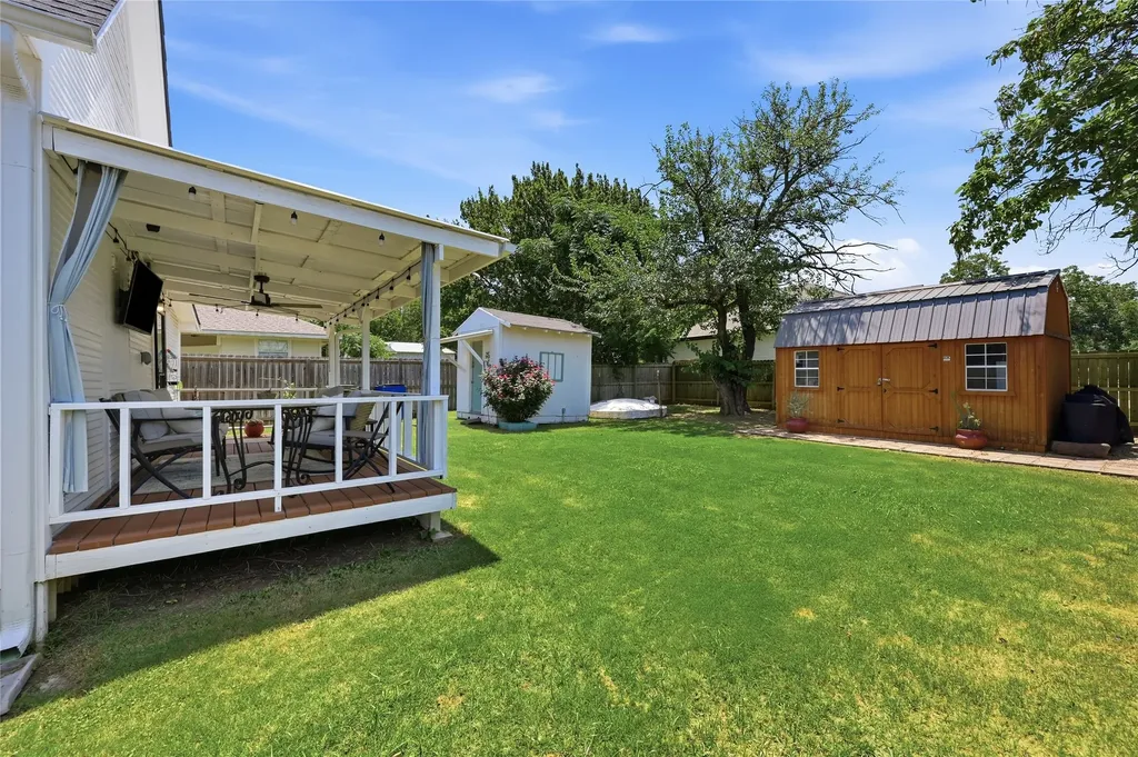 100 Buchanan Street Whitesboro TX 76273