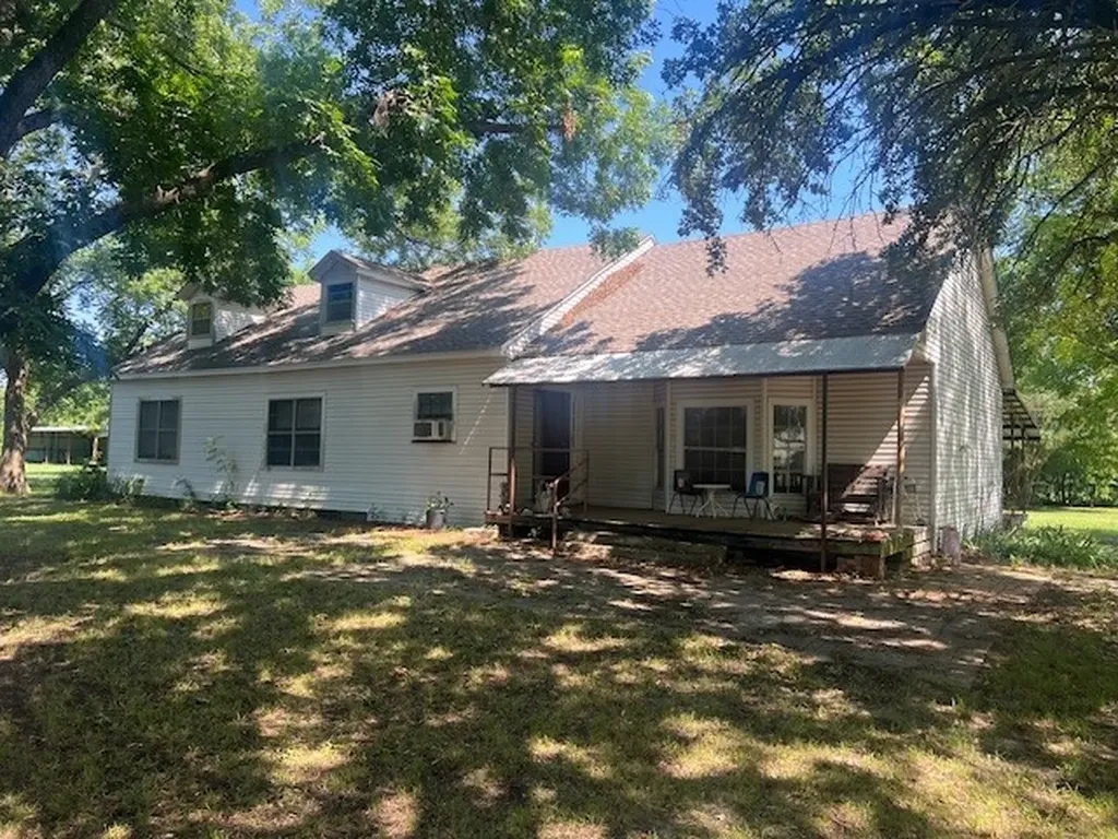 6477 W Fm 922 Valley View TX 76272