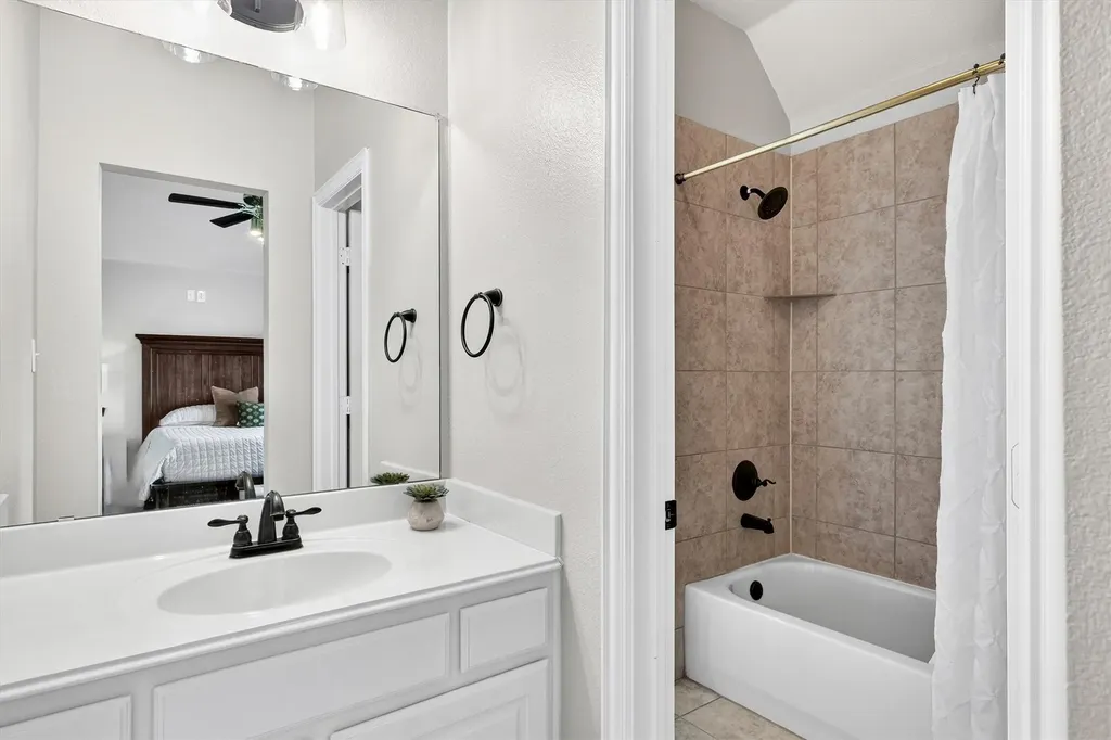 1120 Westminster Avenue Murphy TX 75094