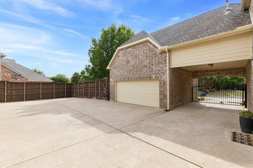 1120 Westminster Avenue Murphy TX 75094