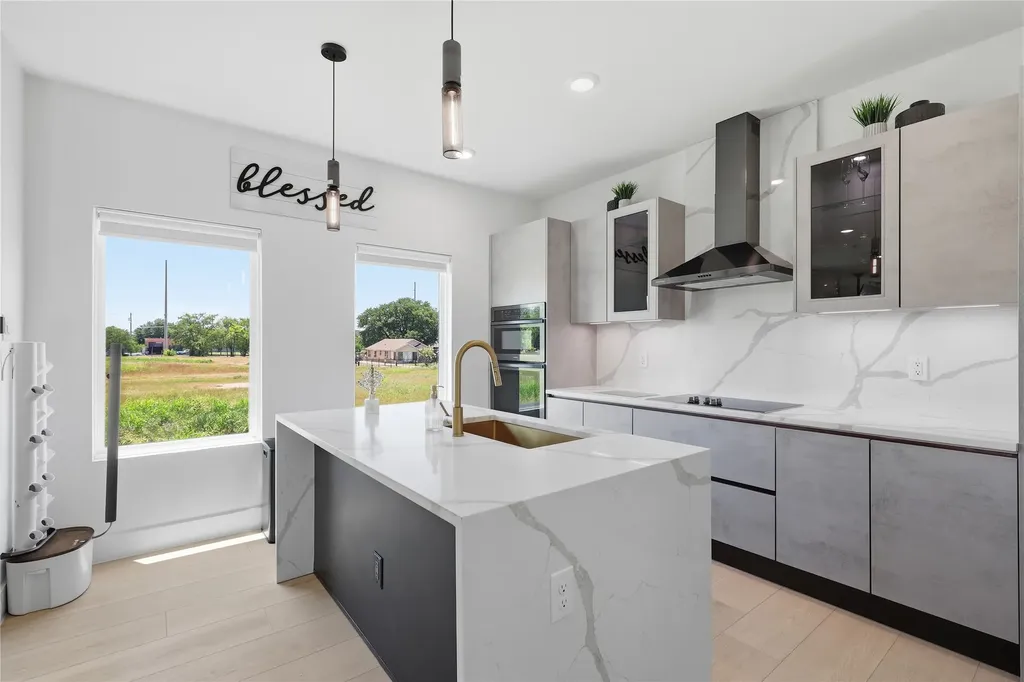 1926 Pueblo Street Dallas TX 75212