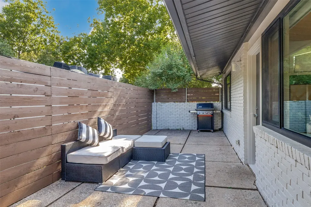 8630 Rolling Rock Lane Dallas TX 75238
