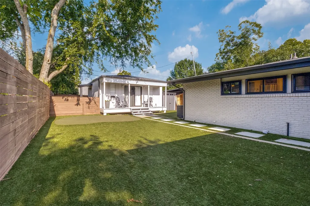 8630 Rolling Rock Lane Dallas TX 75238