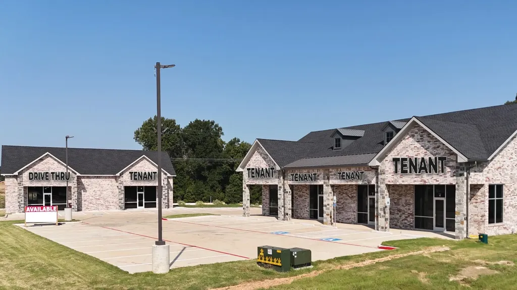 233-235 Burnett Trail Canton TX 75103
