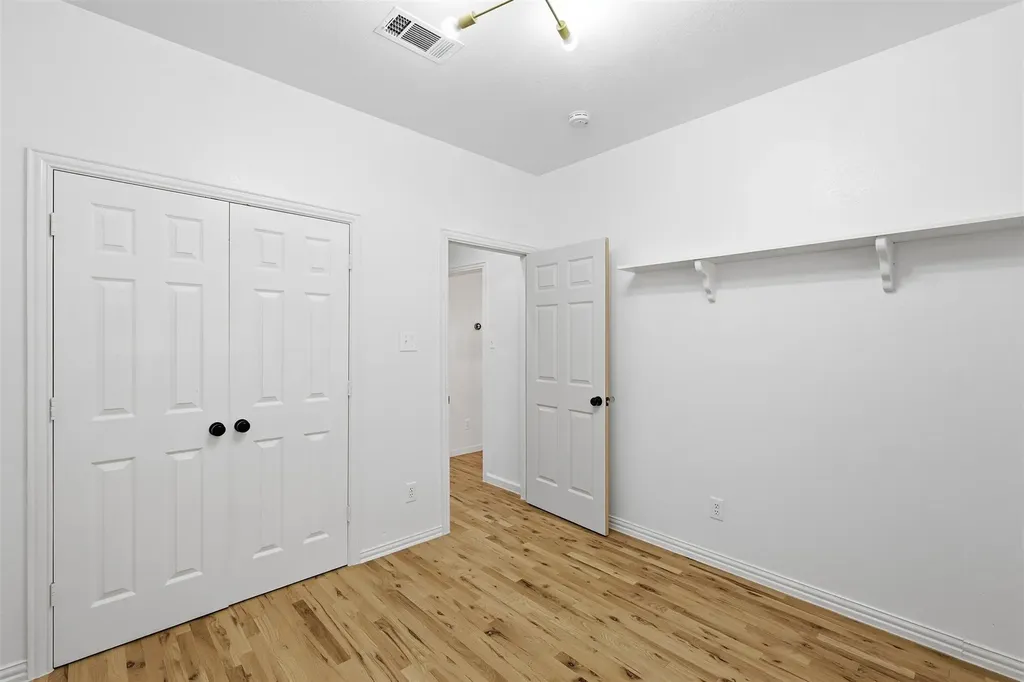 2422 Black Spruce Court Arlington TX 76001