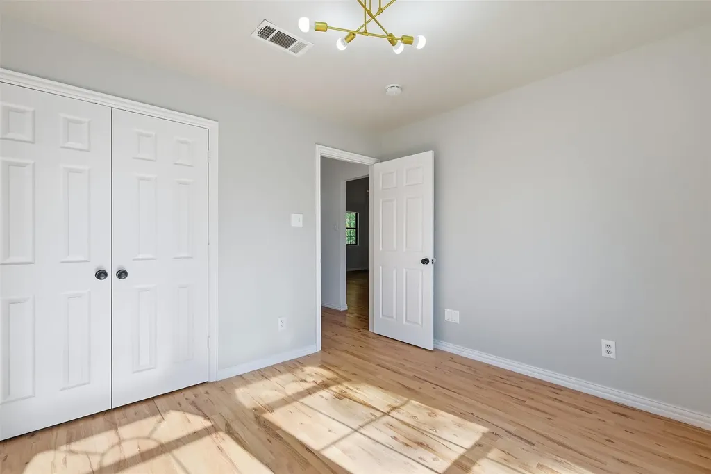 2422 Black Spruce Court Arlington TX 76001