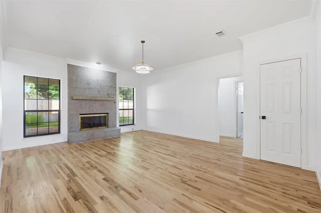 2422 Black Spruce Court Arlington TX 76001