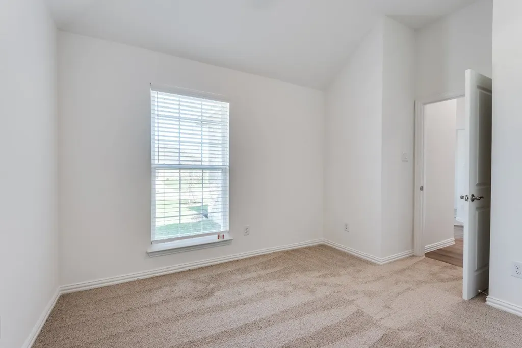 1524 N Carolina Avenue Lancaster TX 75134