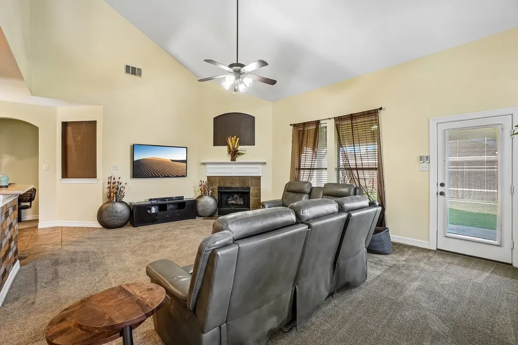 312 Parakeet Drive Little Elm TX 75068