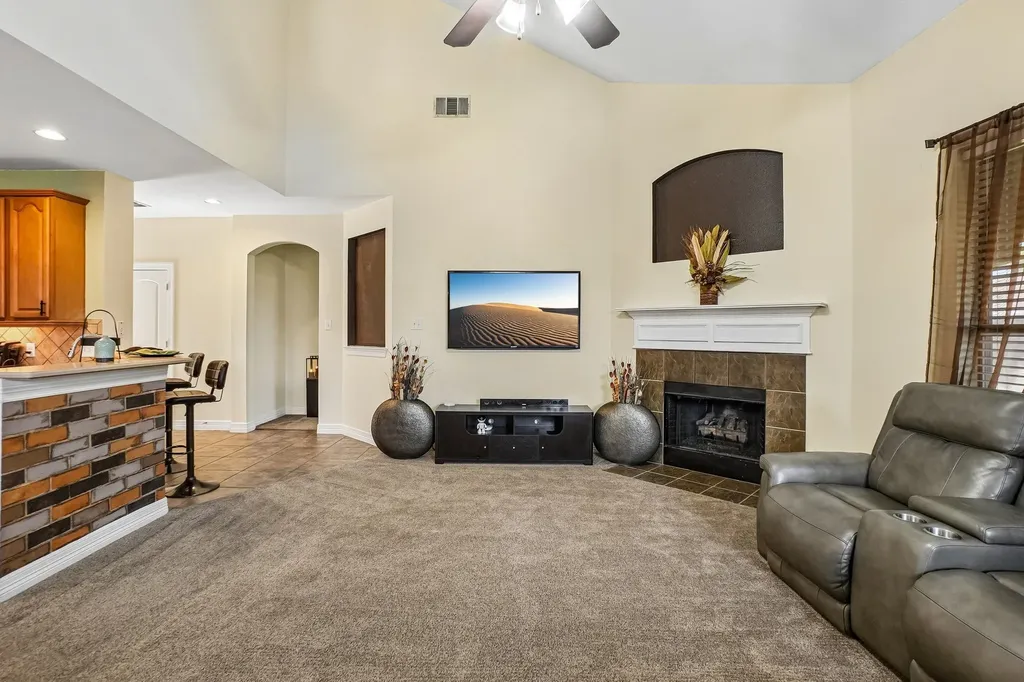 312 Parakeet Drive Little Elm TX 75068