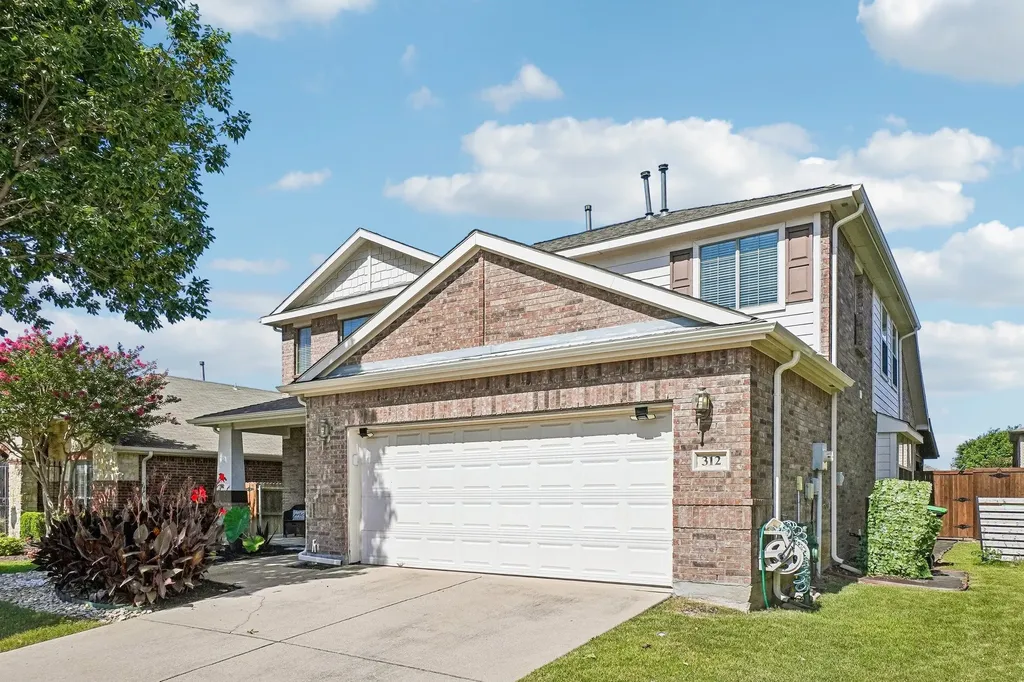312 Parakeet Drive Little Elm TX 75068
