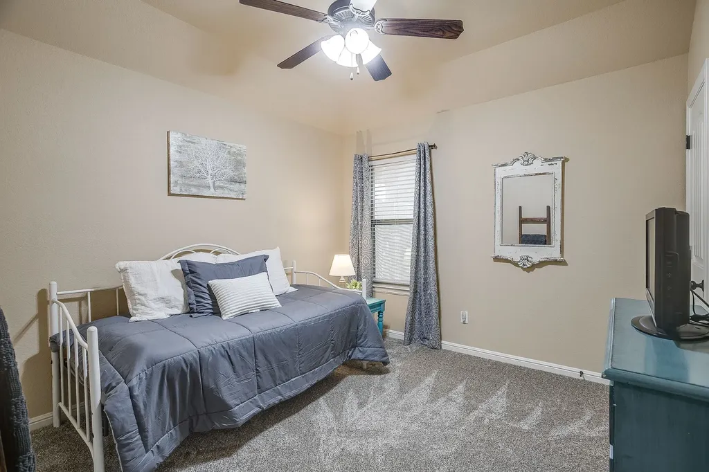 3207 Windcrest Drive Granbury TX 76049