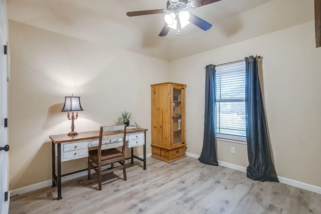 3207 Windcrest Drive Granbury TX 76049