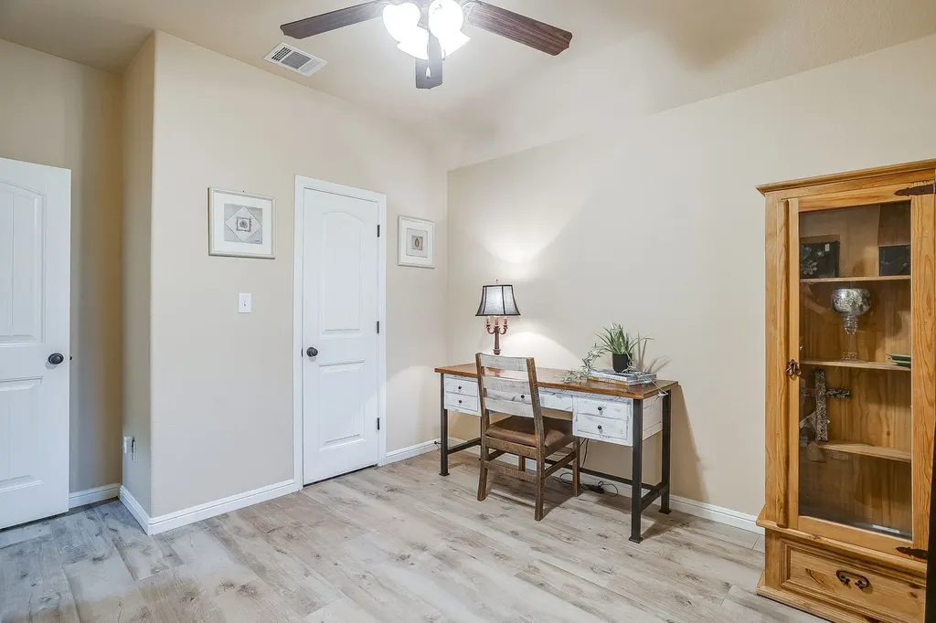 3207 Windcrest Drive Granbury TX 76049