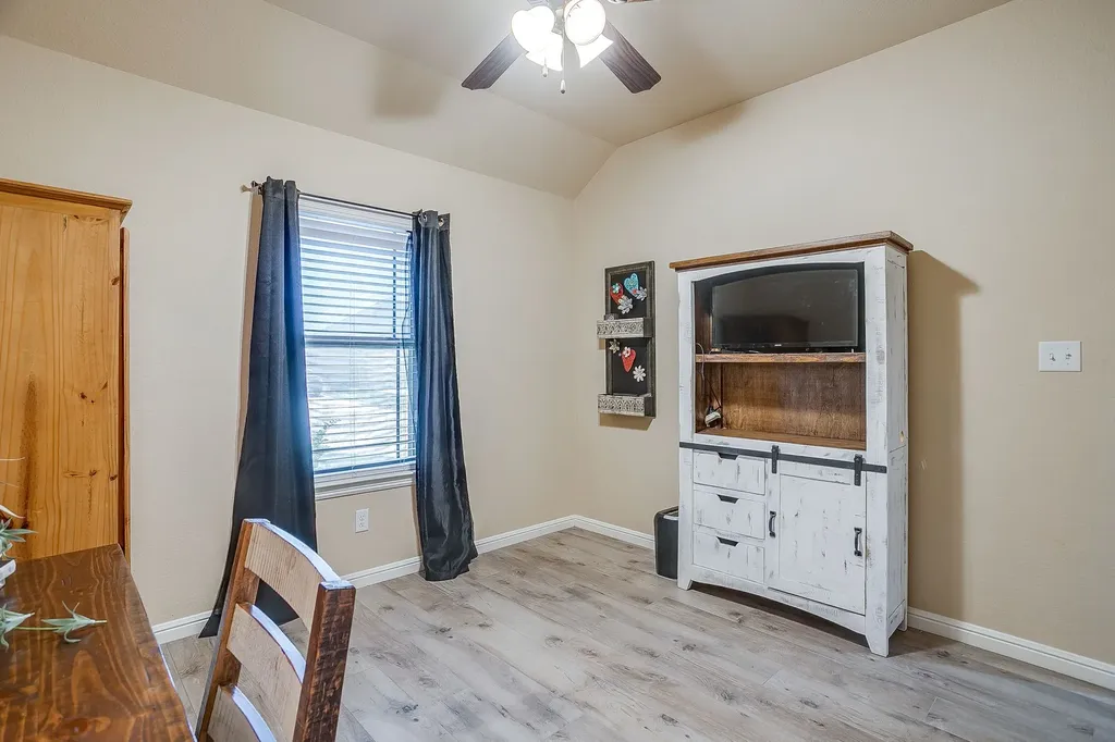 3207 Windcrest Drive Granbury TX 76049