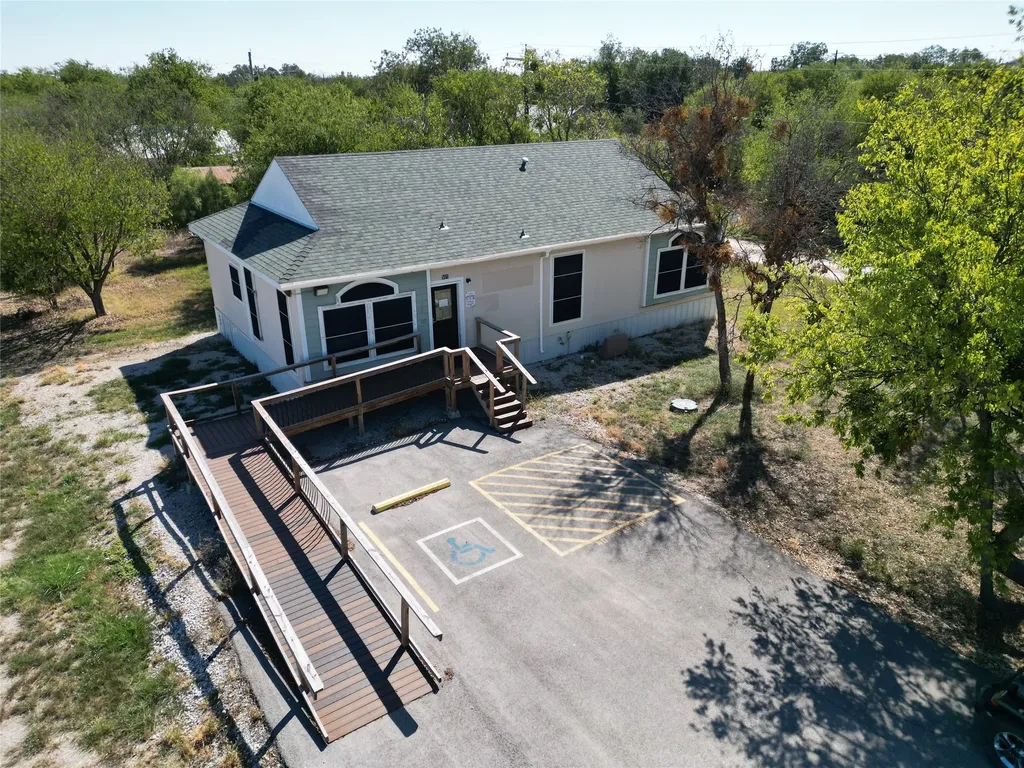 501 Peyton Street Baird TX 79504