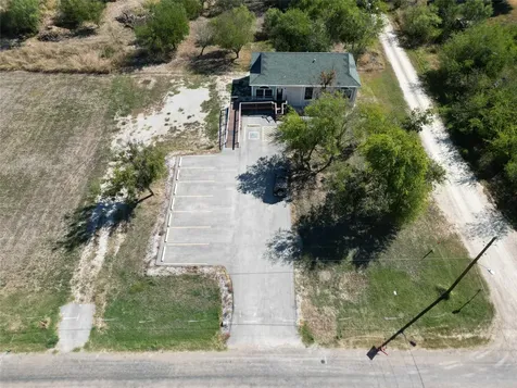 501 Peyton Street Baird TX 79504