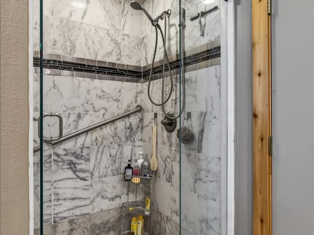 1805 Oak Shore Drive Tool TX 75143