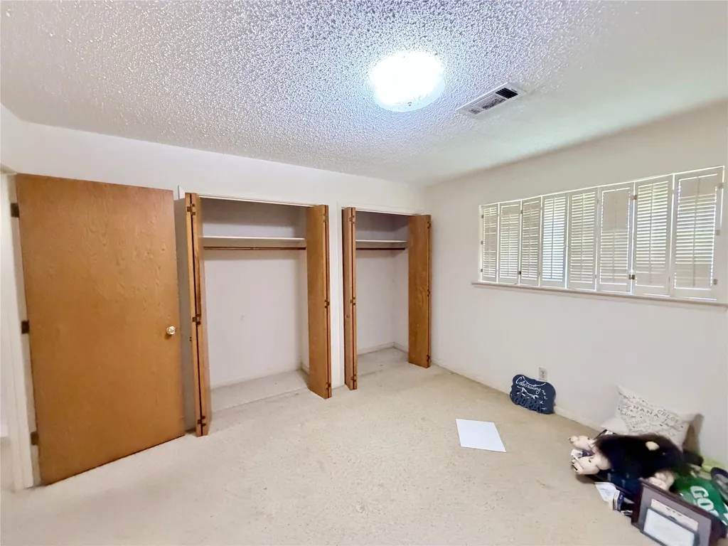 3811 Laurel Canyon Drive Dallas TX 75233