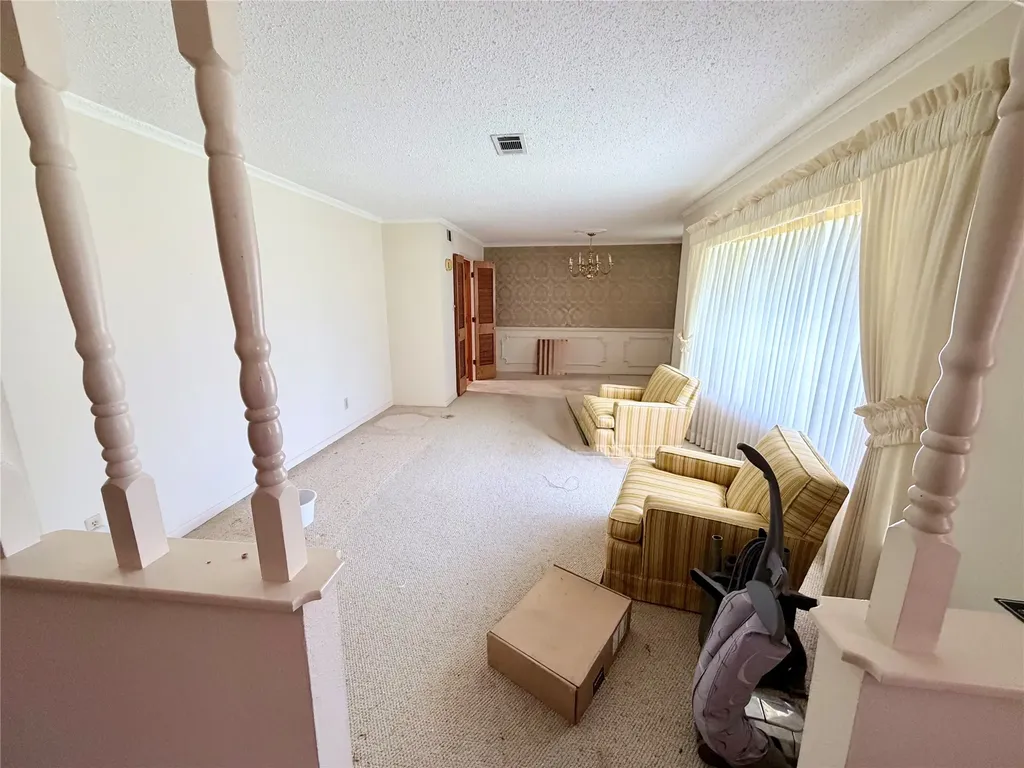3811 Laurel Canyon Drive Dallas TX 75233