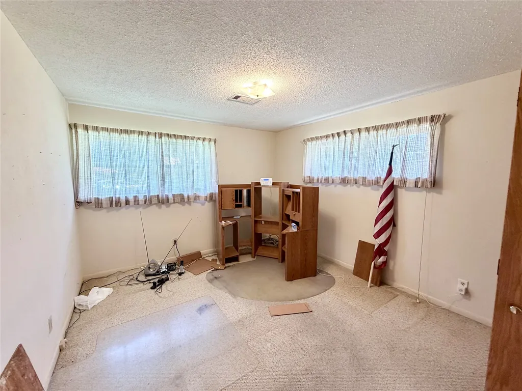 3811 Laurel Canyon Drive Dallas TX 75233