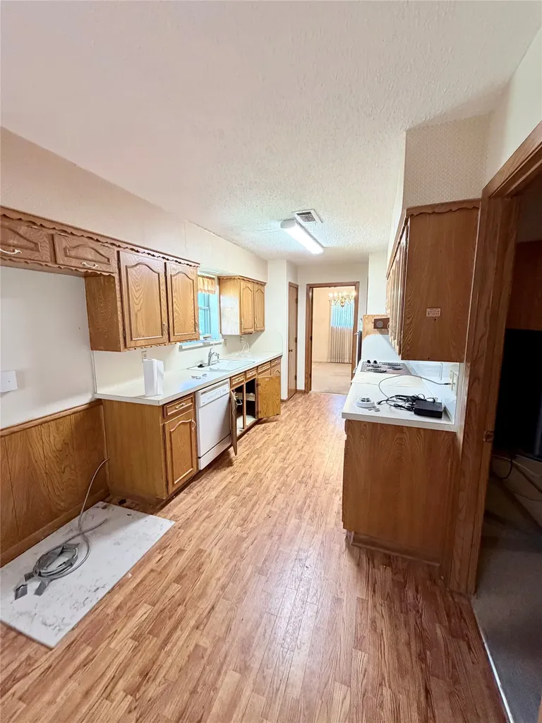 3811 Laurel Canyon Drive Dallas TX 75233