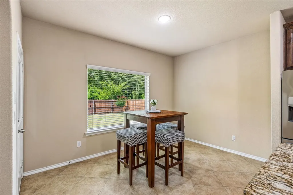8 Duskview Lane Edgecliff Village TX 76134