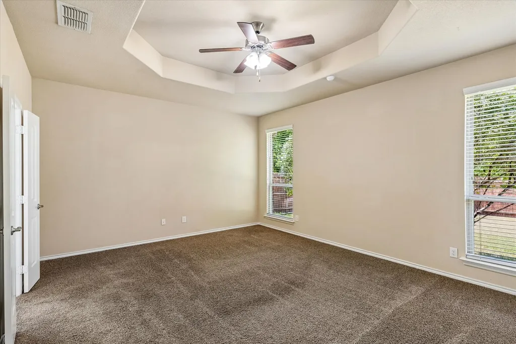 8 Duskview Lane Edgecliff Village TX 76134
