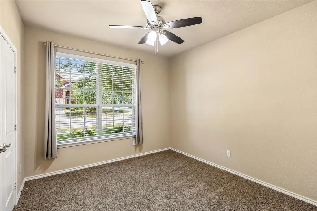 8 Duskview Lane Edgecliff Village TX 76134