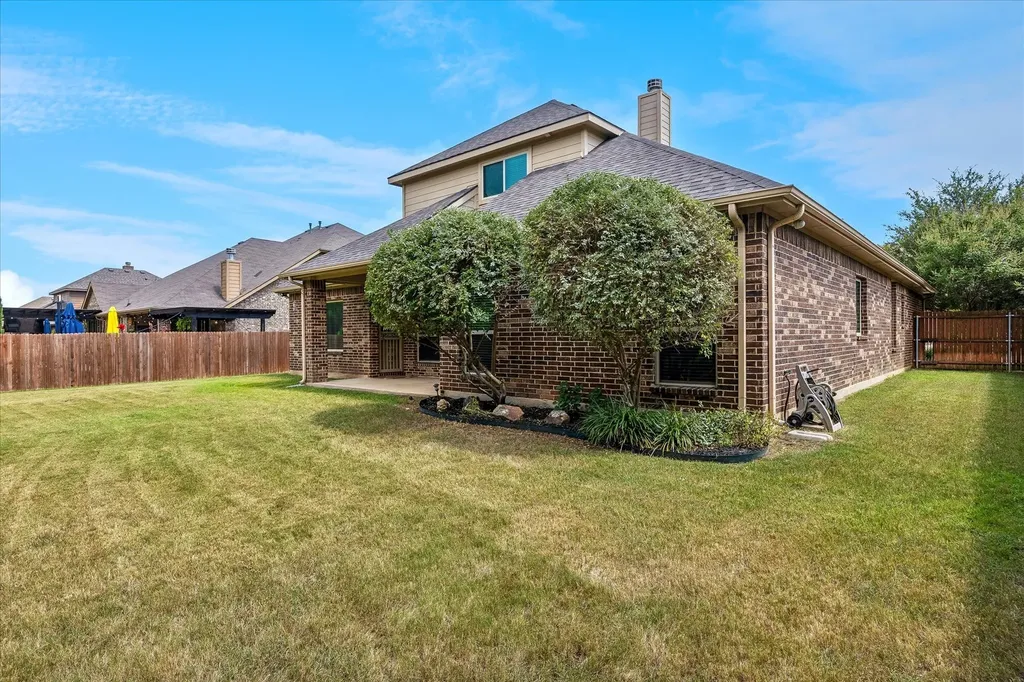 8 Duskview Lane Edgecliff Village TX 76134