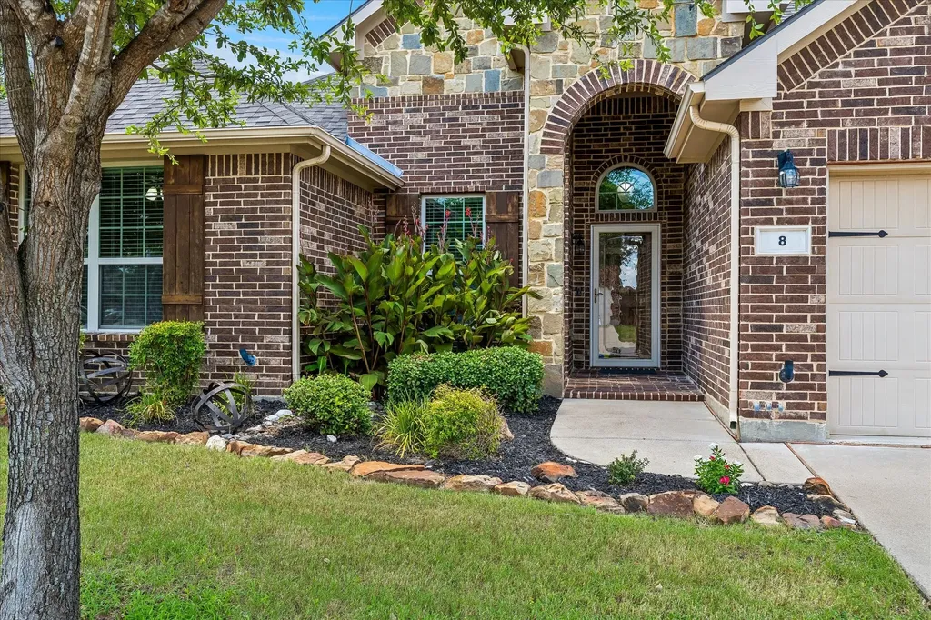 8 Duskview Lane Edgecliff Village TX 76134