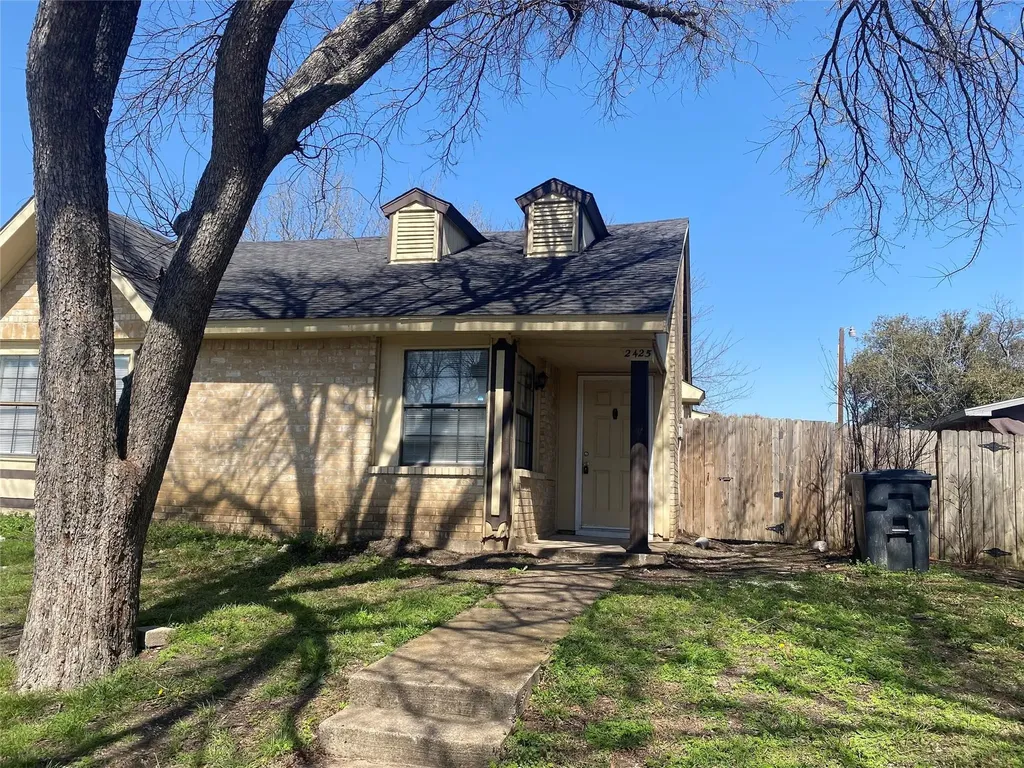 2425 Limestone Drive Arlington TX 76014