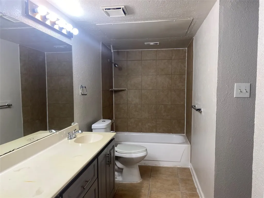 2425 Limestone Drive Arlington TX 76014