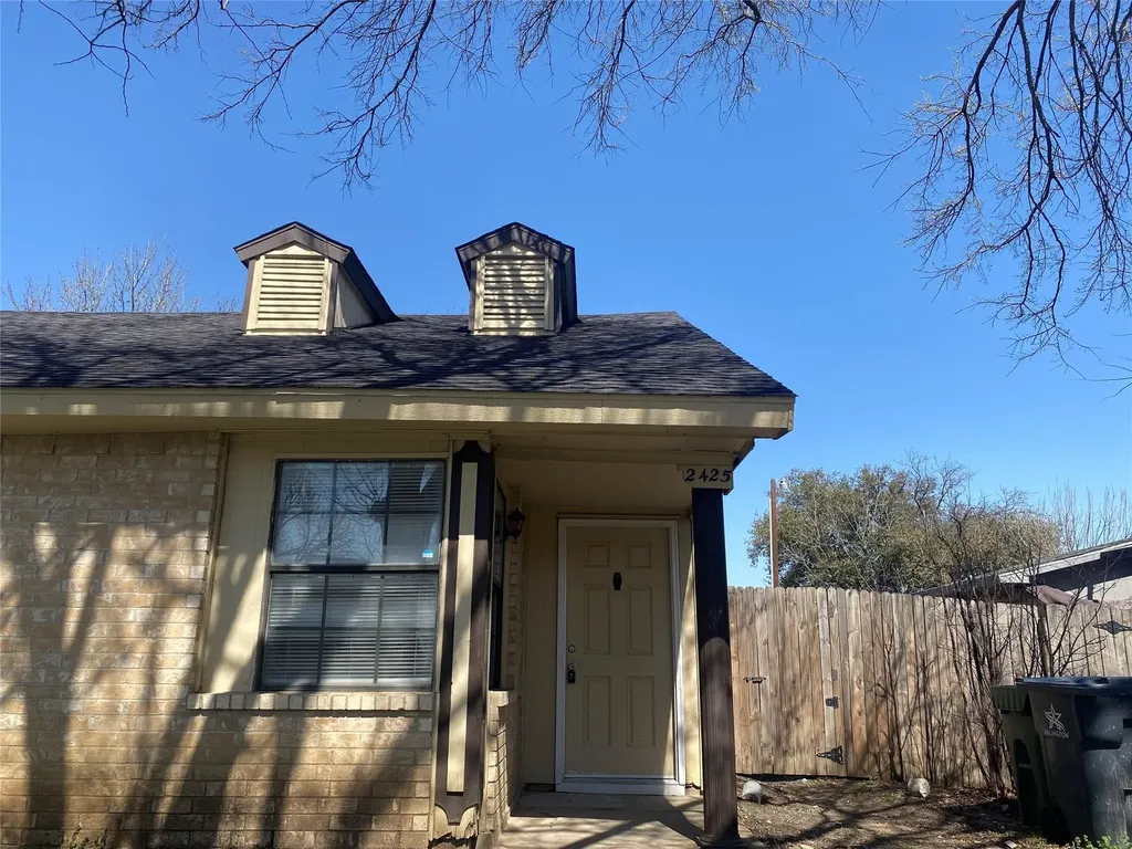 2425 Limestone Drive Arlington TX 76014