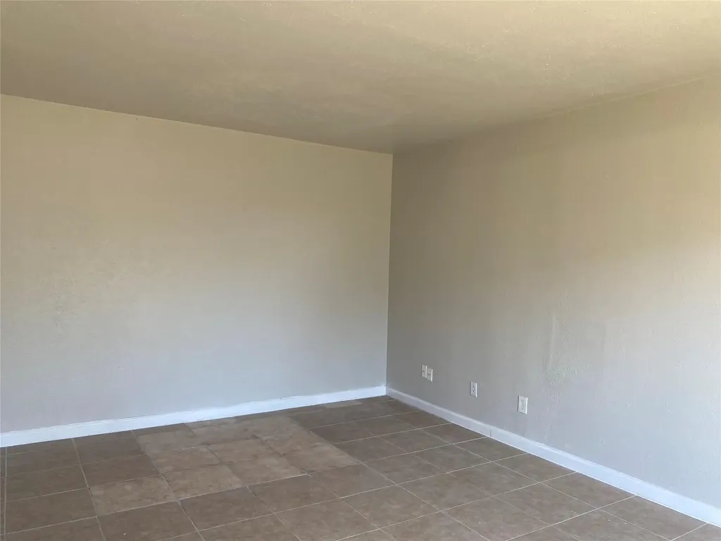 2425 Limestone Drive Arlington TX 76014